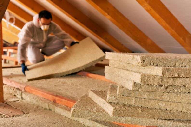 4 Tips for Hiring an Attic Insulation Contractor